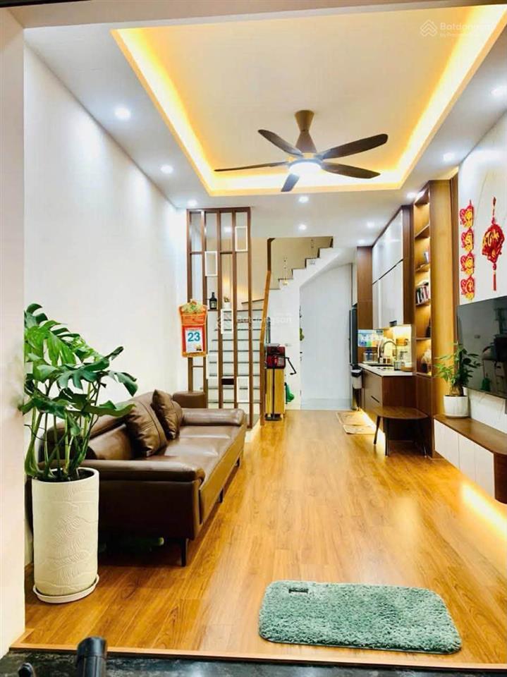 Chủ nhà cần bán gấp nhà đẹp xây mới tây mỗ 32m2 x5t, giá 5.5 tỷ hàng xóm vinhomes smart city