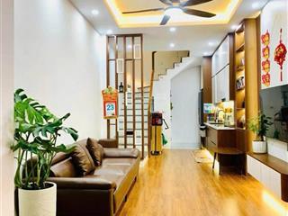 Chủ nhà cần bán gấp nhà đẹp xây mới tây mỗ 32m2 x5t, giá 5.5 tỷ hàng xóm vinhomes smart city