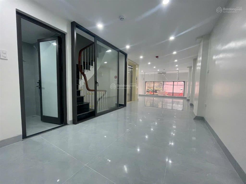 Bán toà nhà 8 tầng phố kim đồng  khu phân lô ngõ thông ô tô tránh có vỉa nhà mới đẹp giá 28.8 tỷ