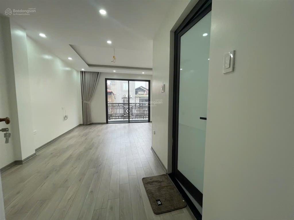 Bán toà nhà 8 tầng phố kim đồng  khu phân lô ngõ thông ô tô tránh có vỉa nhà mới đẹp giá 28.8 tỷ