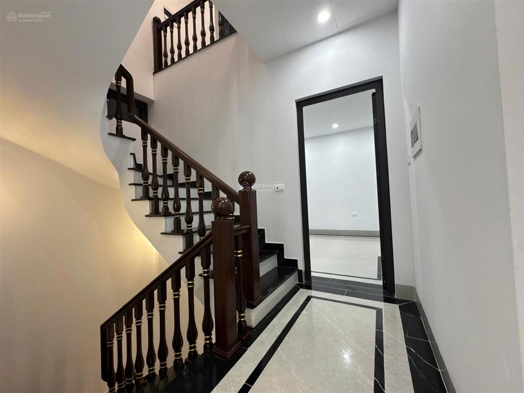 Chính chủ bán biệt thự lô góc kđt văn khê dt 185m2 hoàn thiện đep