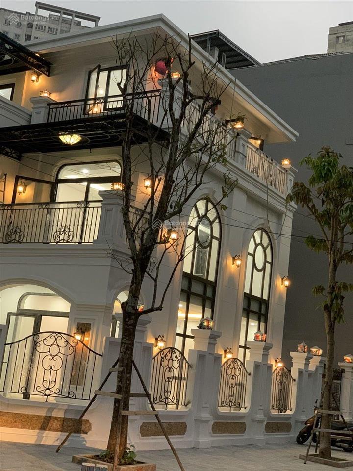 Chính chủ bán biệt thự lô góc dt 181 m2 khu đô thị văn khê