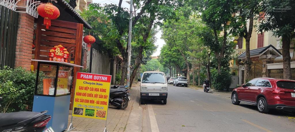 Chính chủ bán bt đơn lập bt5 dt 200m chục đưởng chính 200m. khu đt bắc linh đàm