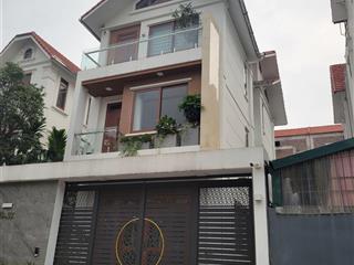 Chính chủ bán lô biệt thự bt6 mặt vườn hoa khu đô thị văn phú, dt 200m²
