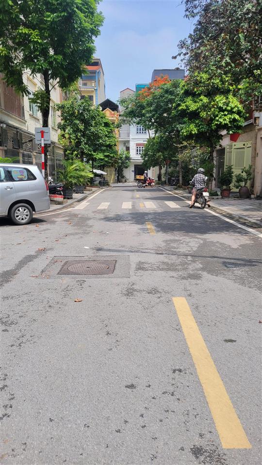Chính chủ bán lô lk tt26 kđt văn phú dt 90m², hoàn thiện cơ bản 4.5 tầng