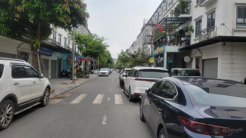 Chính chủ bán lô lk la casta văn phú dt 79m2 hoàn thiện đẹp ở và kinh doanh
