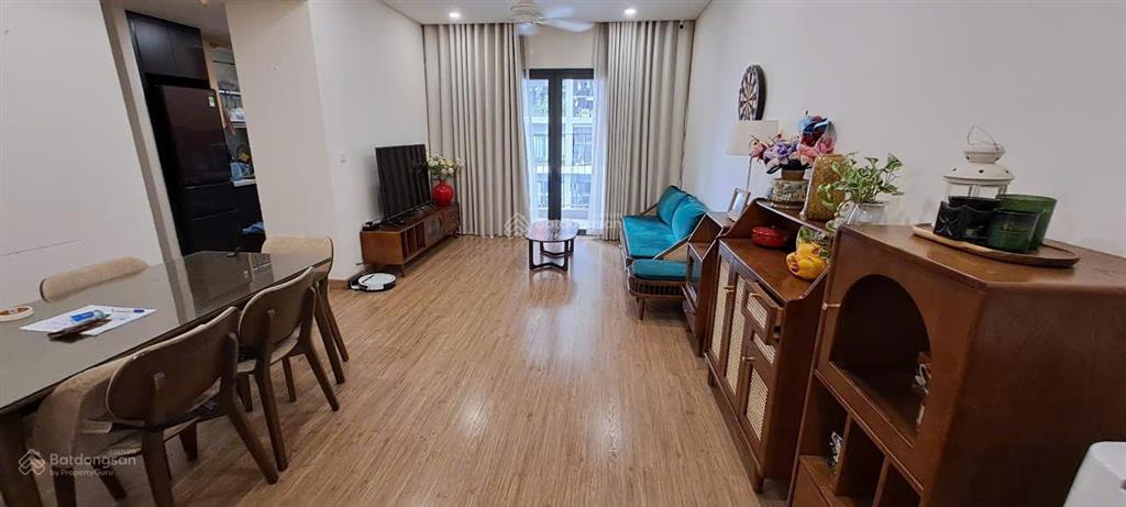 Chính chủ cho thuê căn hộ 2pn full đồ đẹp sky park residence. xem nhà 0915 939 ***
