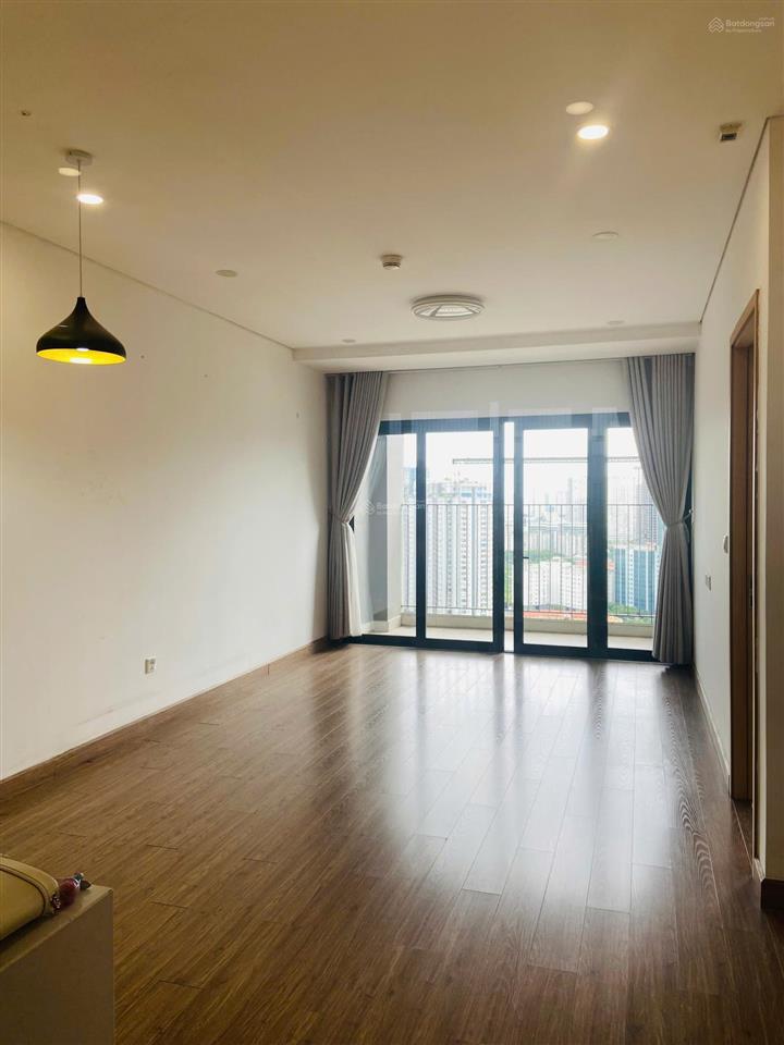 Chính chủ bán căn hộ 3 phòng ngủ view hồ hiếm  sky park residence.  0915 939 ***