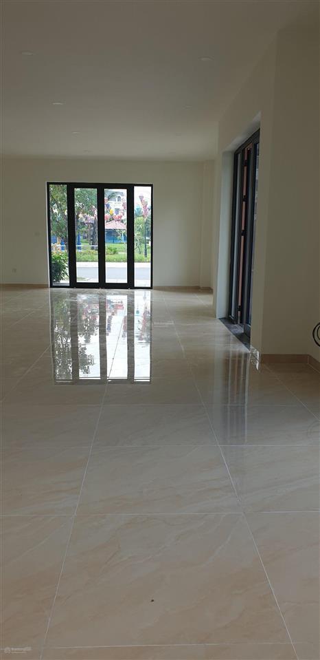 Cho thuê gấp vincom đông hà giá 4tr/th. tầng 1 đã hoàn thiện cơ bản. có điều hòa