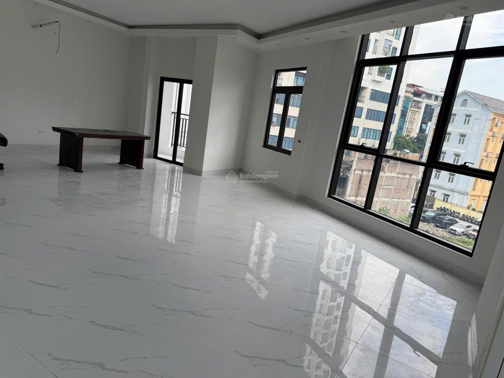 Cho thuê nhà mặt phố nguyễn thị địnhhoàng ngân 120m2 x 4 tầng, thang máy. giá 100tr.  0987 459 ***