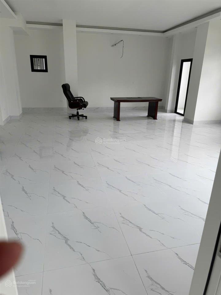 Cho thuê nhà mặt phố nguyễn thị địnhhoàng ngân 120m2 x 4 tầng, thang máy. giá 100tr.  0987 459 ***