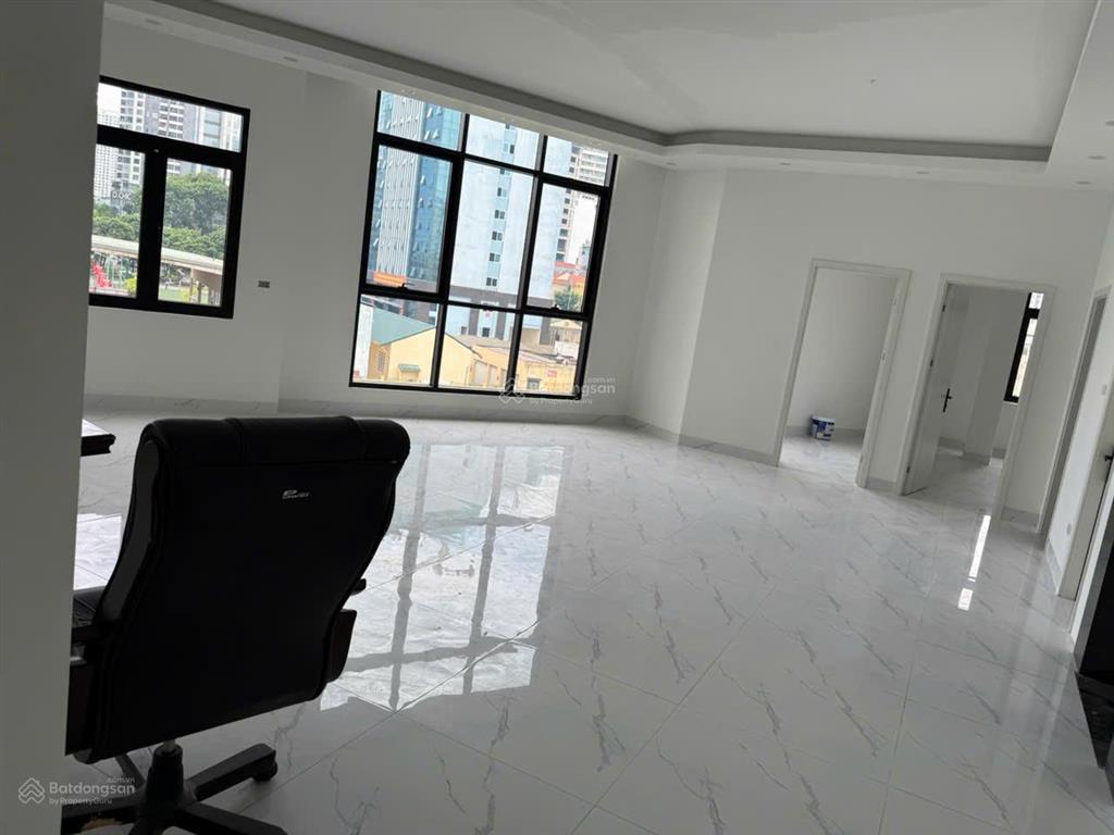 Cho thuê nhà mặt phố nguyễn thị địnhhoàng ngân 120m2 x 4 tầng, thang máy. giá 100tr.  0987 459 ***