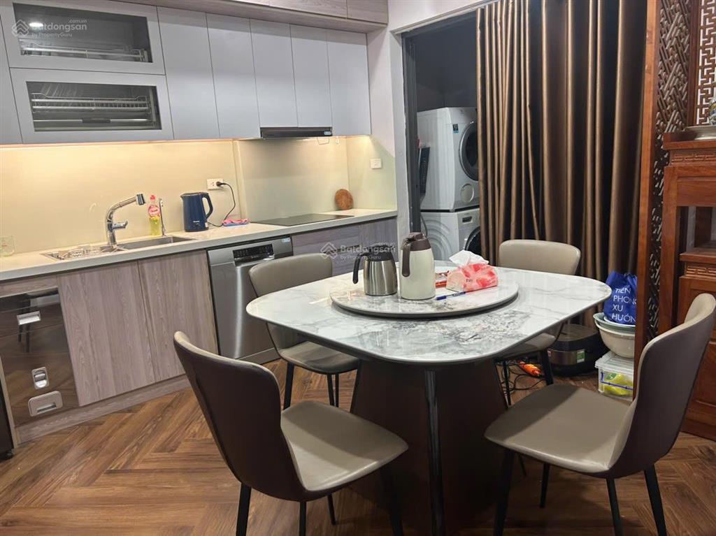 Chính chủ cho thuê căn hộ tòa 219 trung kính, ful tiện ích, 70m, 2n, ful đồ giá 15tr.  098745922