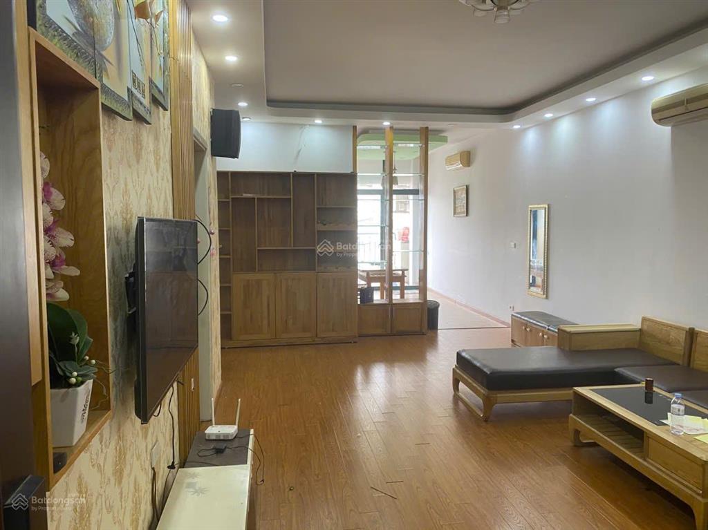 Cho thuê nhà riêng trong ngõ 204 trần duy hưng,40m2 x 4t, 4pn.full đồ giá 15tr/tháng. 0987 459 ***