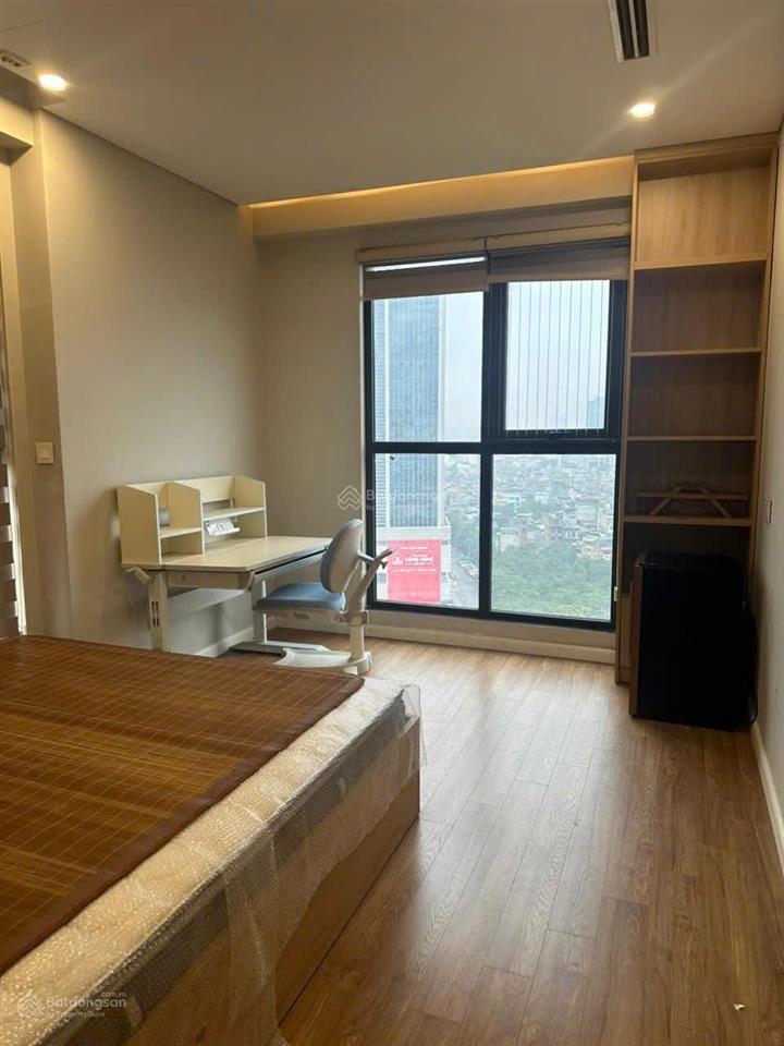 Chính chủ cho thuê ch le capitole 27 thái thịnh, 95m2, 3pn, 2vs. giá 21tr. ful đồ. 0987 459 ***