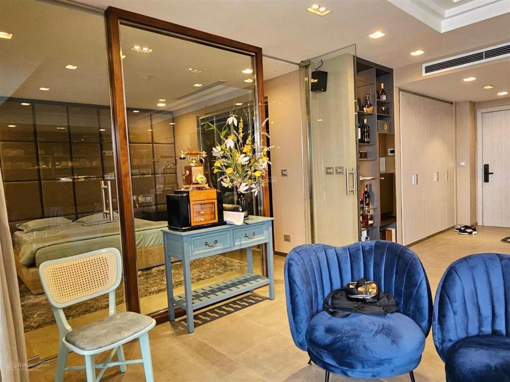 Bán căn hộ 240m2  4pn view hồ tây đẳng cấp nhất hà nội