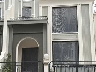 Bán bt khu p ciputra mặt đường đôi mt 10 đối diện shop house shine