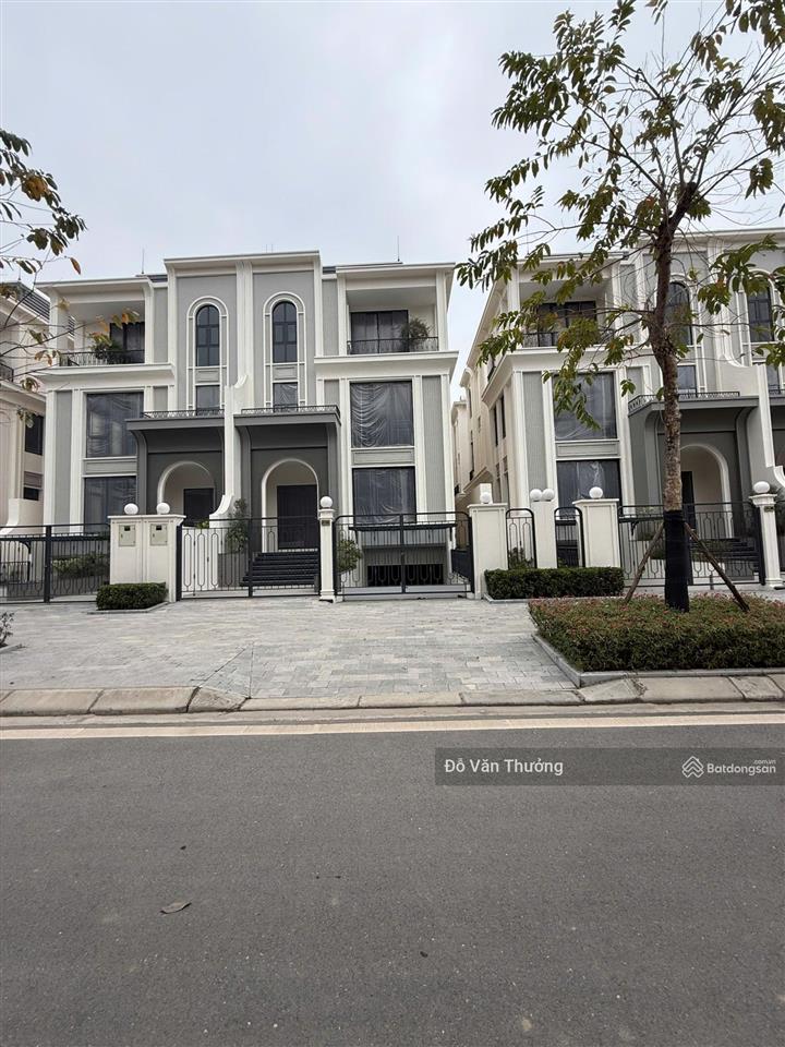 Villa ciputra cần bán gấp trong mùa đông 147m2, đường đôi, giá 61 tỷ