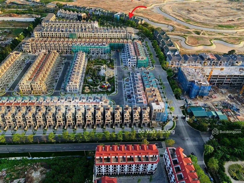 Villa ciputra cần bán gấp trong mùa đông 147m2, đường đôi, giá 61 tỷ