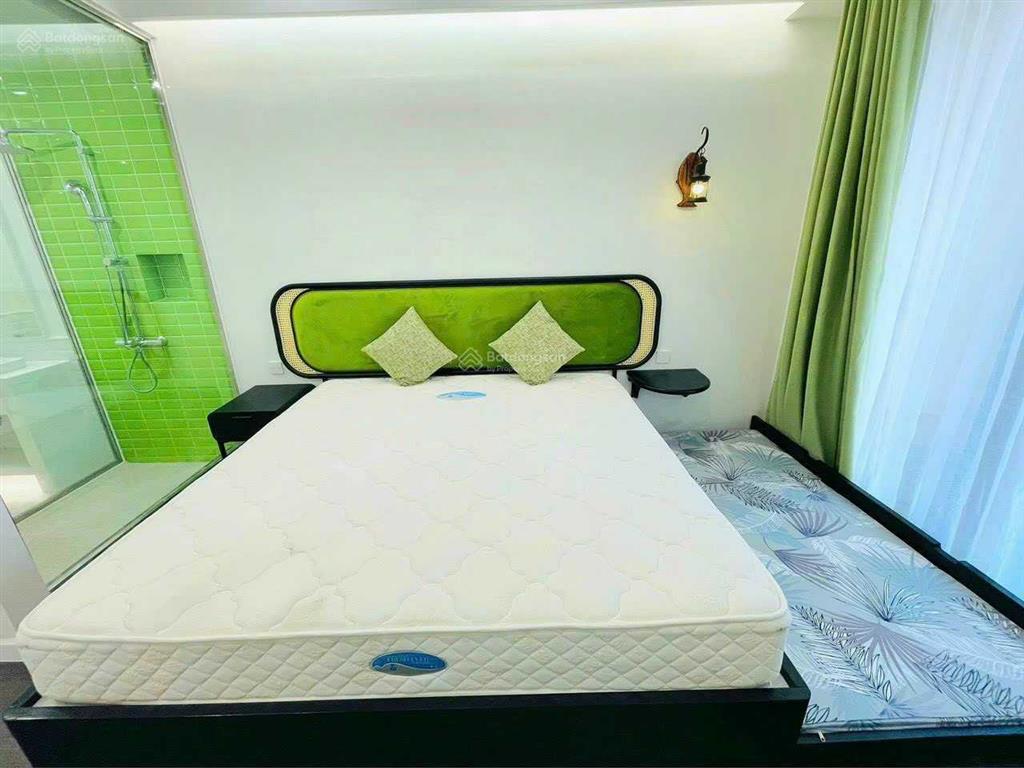 Hiếm có một căn studio cắt lỗ  full nội thất  tòa s2  giá 2,5 tỷ bao phí