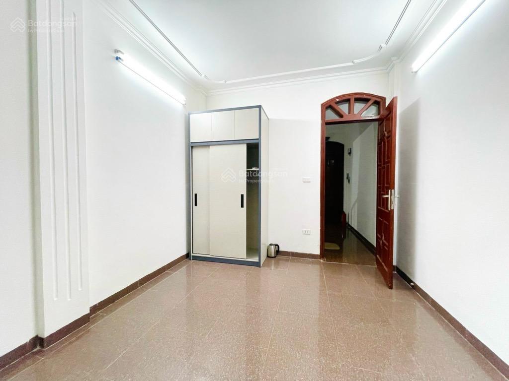 Bán nhà phố trường chinh, phường phương liệt, 55m2 x 5 tầng 4 phòng ngủ, sát phố, 9 tỷ 6