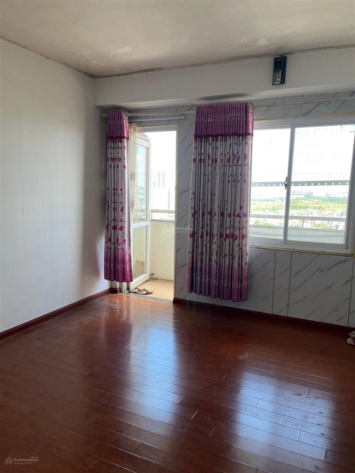 Bán căn hộ chung cư 28a lê trọng tấn, hà đông, 127m2, gồm 3 phòng ngủ, 2 vệ sinh, ở ngay!