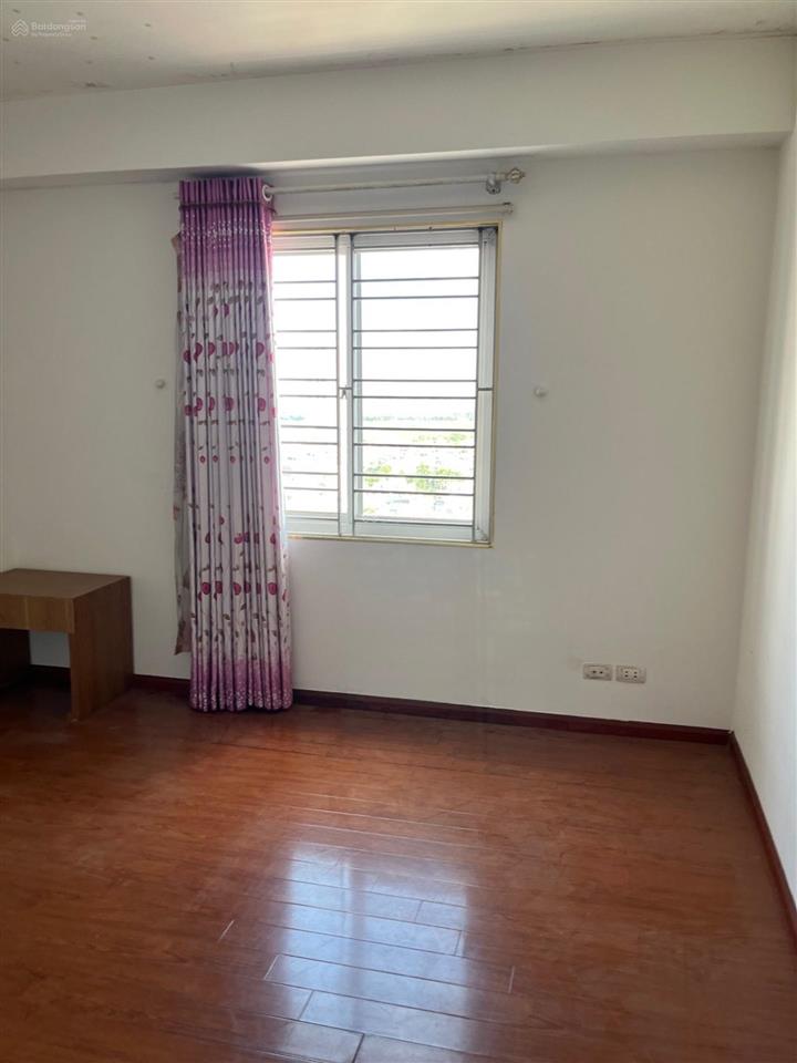 Bán căn hộ chung cư 28a lê trọng tấn, hà đông, 127m2, gồm 3 phòng ngủ, 2 vệ sinh, ở ngay!