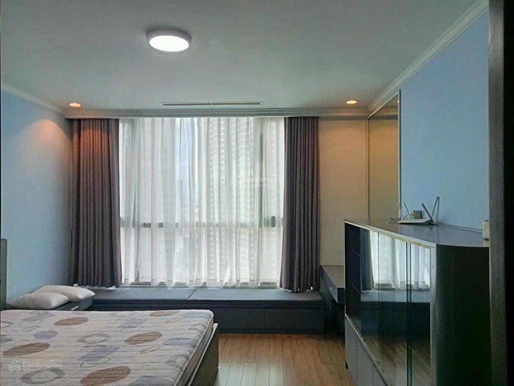 Cho thuê căn hộ 3 phòng ngủ vinhomes central park đầy đủ nội thất giá 35tr/tháng  0901 444 ***
