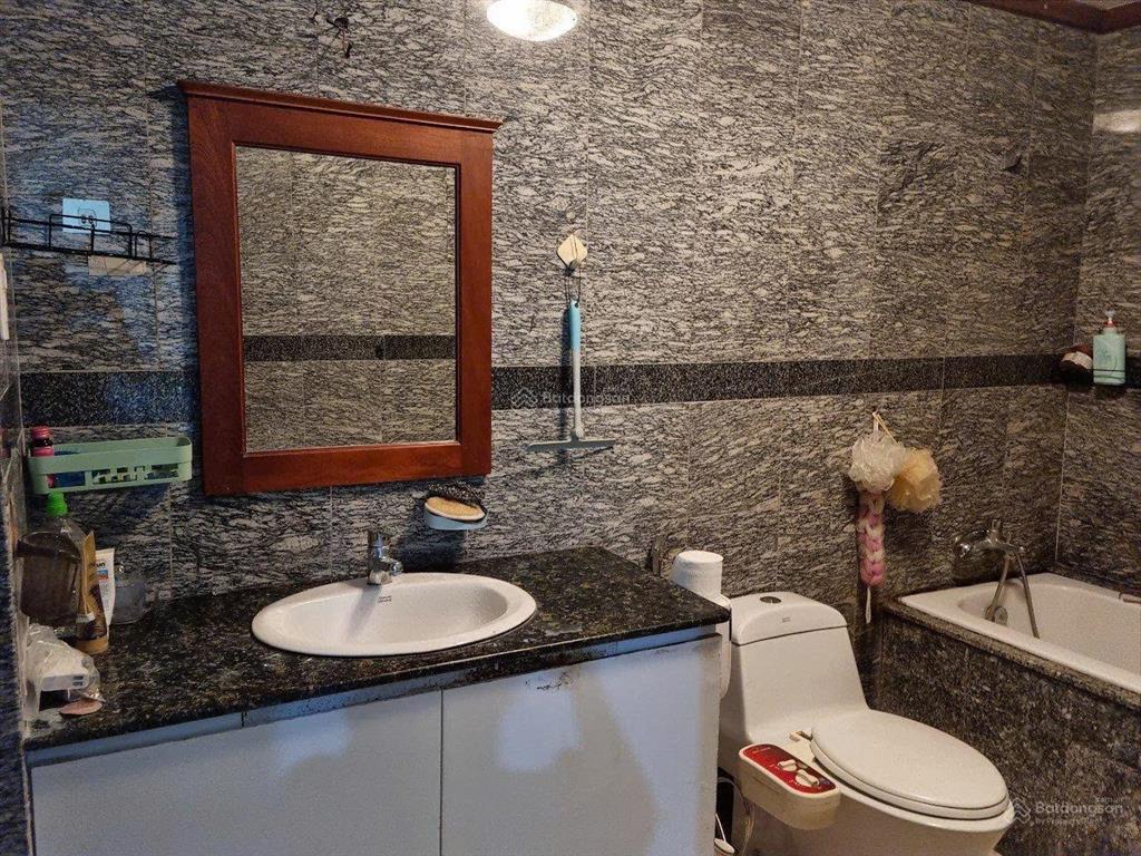 Cho thuê căn hộ giai việt tạ quang bửu, p5, q8, 2pn, 82m2, 2pn, 12tr,  0901 341 *** phương