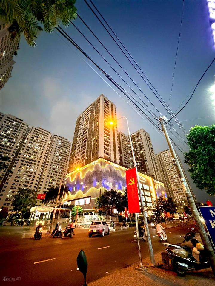 Chuyên bán officetel central premium q8. dt 44m2, giá 3.05 tỷ. (95%). 0901 341 *** phương