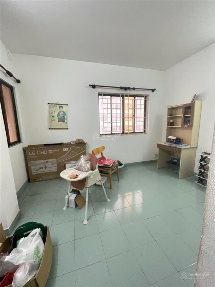 Bán cc khiêm khải, hoàng kim giao, q8 dt 64m2, 2pn, 1wc, giá 2,6 tỷ.  0901 341 *** phương