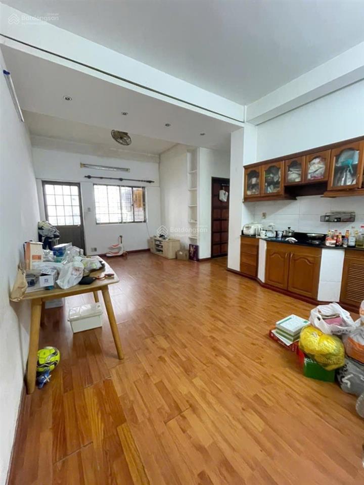 Bán cc khiêm khải, hoàng kim giao, q8 dt 64m2, 2pn, 1wc, giá 2,6 tỷ.  0901 341 *** phương