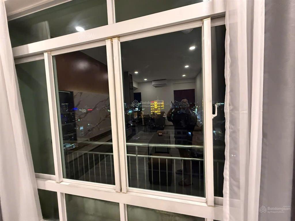 Cho thuê cc tản đà court, 98m2, 3pn, 2wc, full 23tr.  0901 341 *** phương