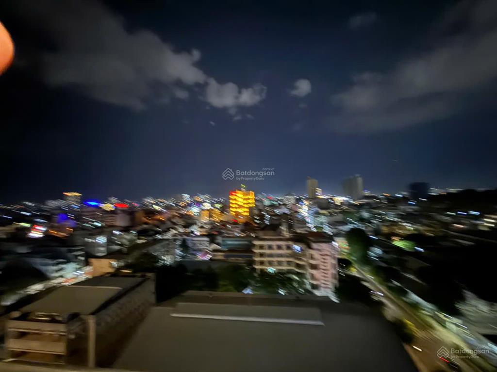 Cho thuê cc tản đà court, 98m2, 3pn, 2wc, full 23tr.  0901 341 *** phương