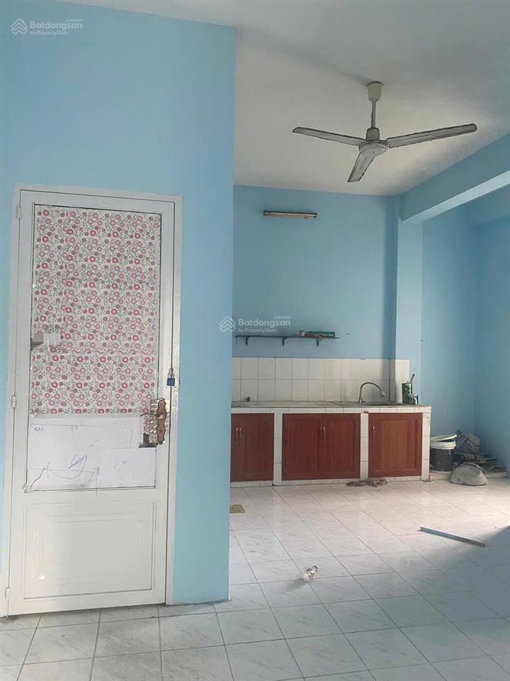 Cần bán gấp chung cư d2 phú lợi p7 q8, thang bộ tầng 1