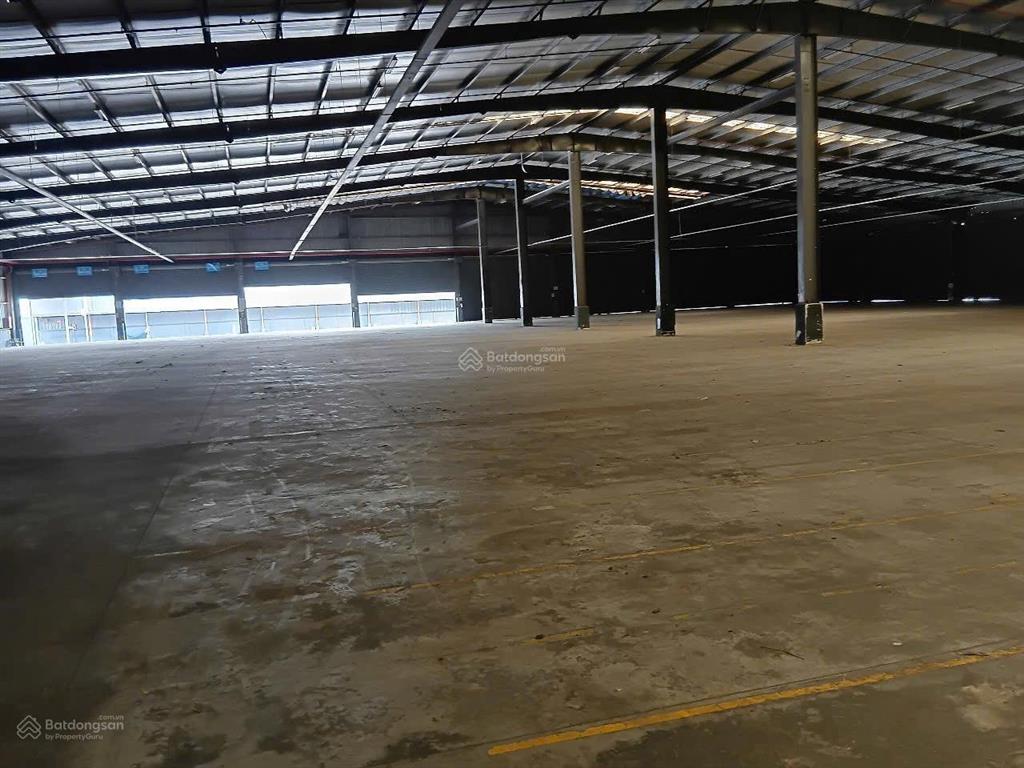 Cho thuê kho hoà bình, quận tân phú (ngay kdl đầm sen).  0919 418 ***