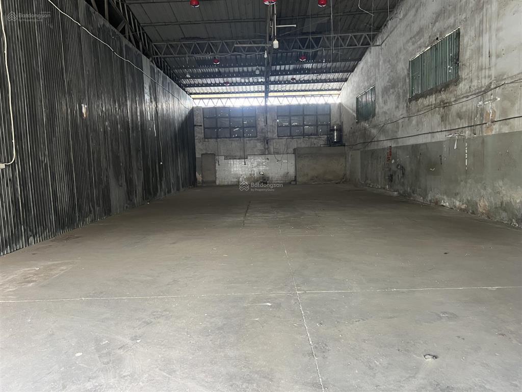 Cho thuê kho, nhà xưởng tại lạc long quân đẹp, nhiều tiện ích, xe công tới cửa.  0919 418 ***