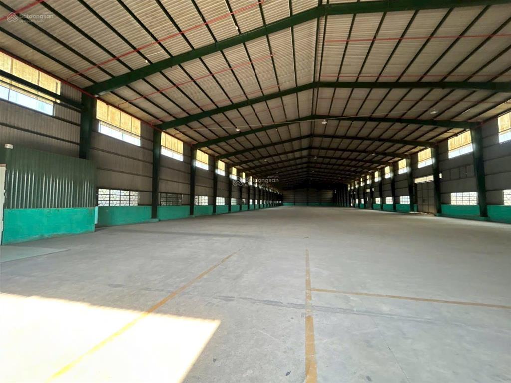 Cho thuê kho quận 11 (xe container tới cửa kho, pccc đầy đủ).  0919 418 *** tuấn