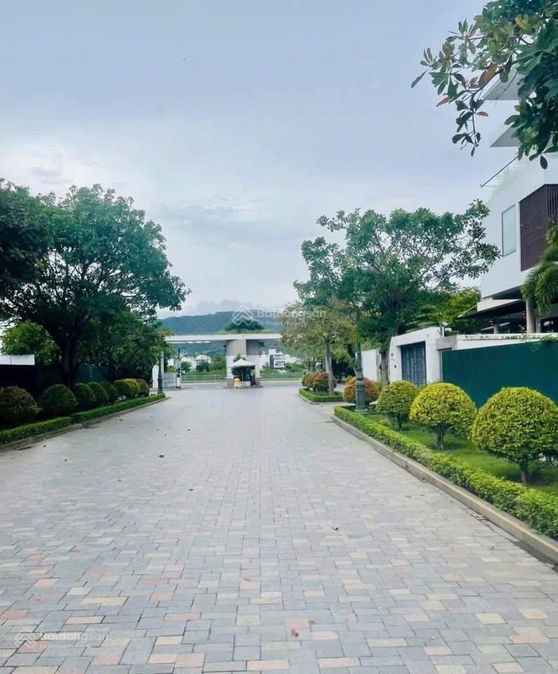 Bán biệt thự khu vip v1 vcn phước hải nha trang  khu compound cao cấp văn minh nhất nha trang