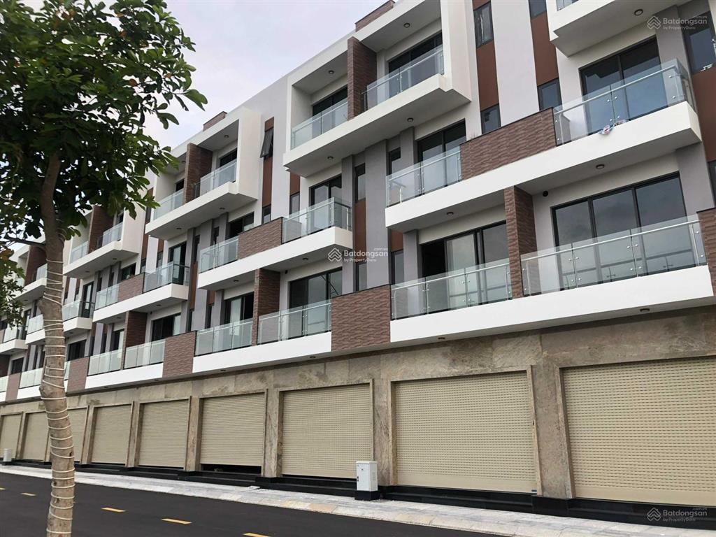 Bán nhà phố 5 tầng hacom mall phan rang hoàn thiện đầy đủ nội thất  ở kinh doanh được ngay