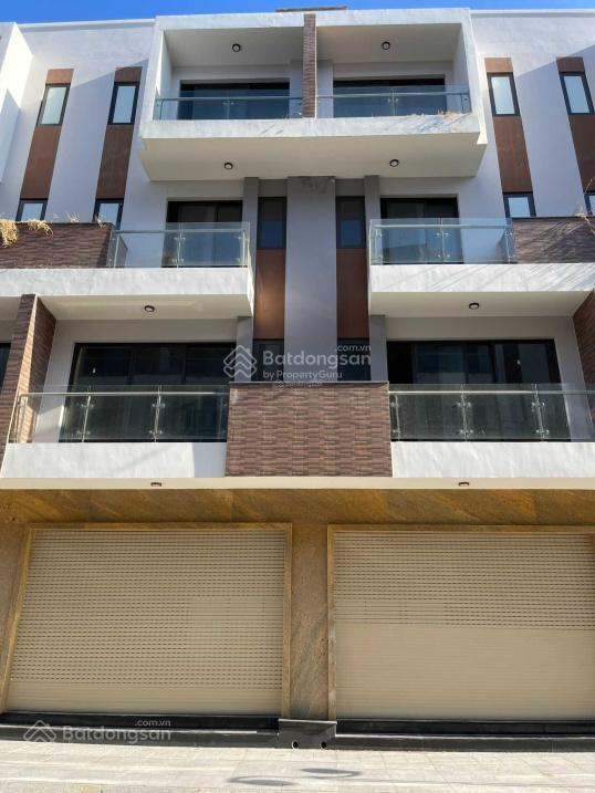 Shophouse hacom mall ninh thuận, ngay quảng trường, hồ điều hoà chỉ 5tỷ. công chứng sang tên nhanh.