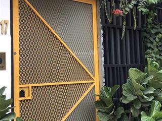 Phòng mới có thiết kế đẹp nhiều cửa sổ thoáng sáng ở trung tâm bình thạnh kế q 1,2