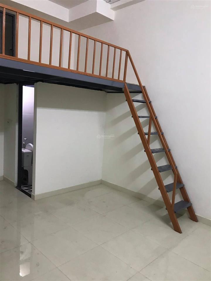 Phòng không gác giá 3,2tr/tháng