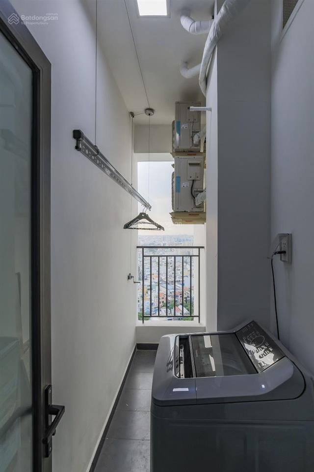 Bán wilton tower căn 2pn sổ hồng riêng,lầu cao,view đẹp.giá 6ty850(thương lượng)   0903 073 ***
