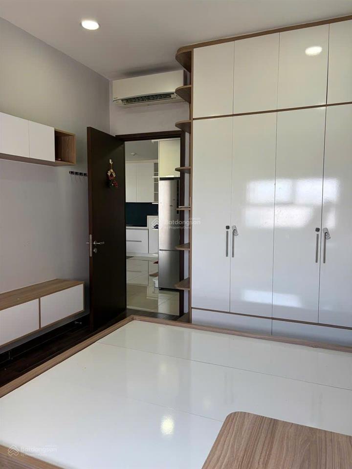 Bán wilton tower 68m² 2pn tầng 11 view hồ bơi ban công đông nam sổ hồng giá 6,85 tỷ