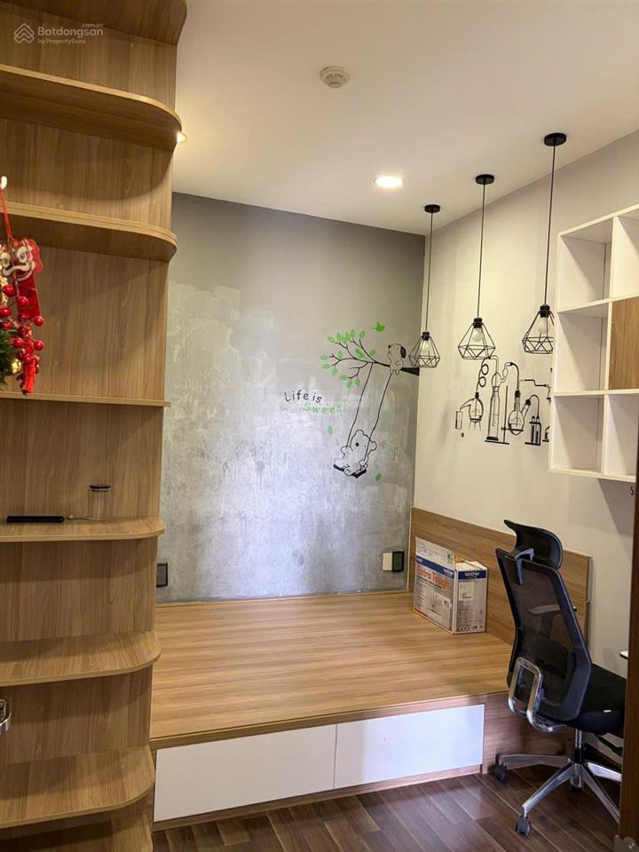 Bán wilton tower 68m² 2pn tầng 11 view hồ bơi ban công đông nam sổ hồng giá 6,85 tỷ
