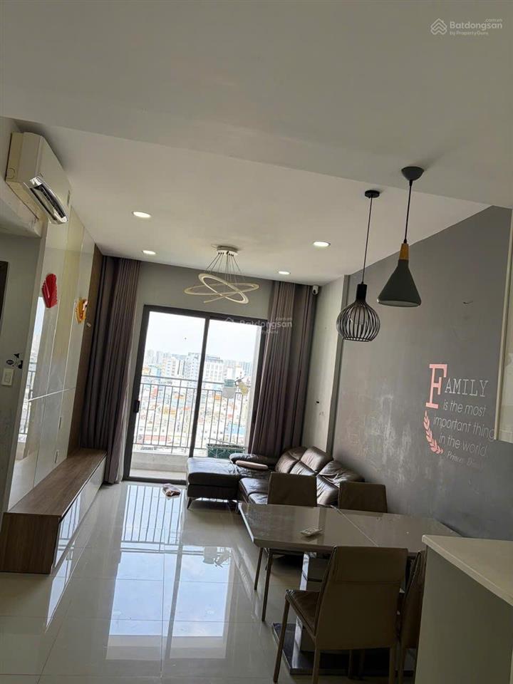 Bán wilton tower 68m² 2pn tầng 11 view hồ bơi ban công đông nam sổ hồng giá 6,85 tỷ