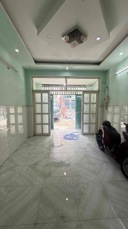 Nhà hẻm xe hơi 8 mét , gần Đầm Sen, khu dân trí cao, quận Tân Phú