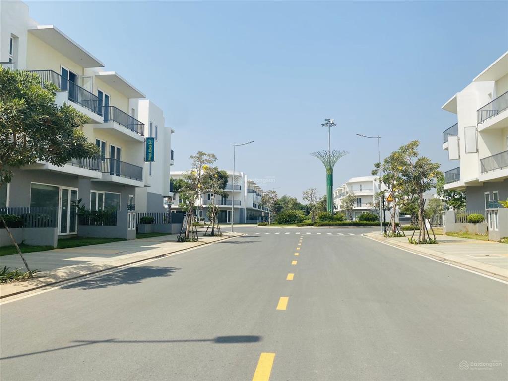 Shophouse mt 30m dragon village chỉ 8,2 tỷ  đã có sổ hồng  0938 030 *** xem nhà ạ