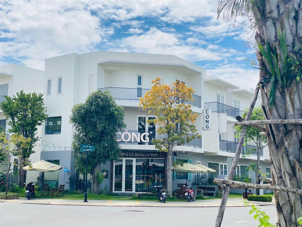 Shophouse mt 30m dragon village chỉ 8,2 tỷ  đã có sổ hồng  0938 030 *** xem nhà ạ